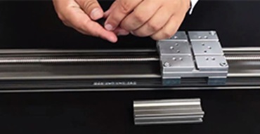 Videos for the assembly of drylin® drive technology