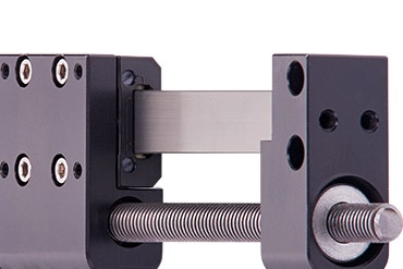 Low-profile drylin SLT linear module with lead screw drive from igus